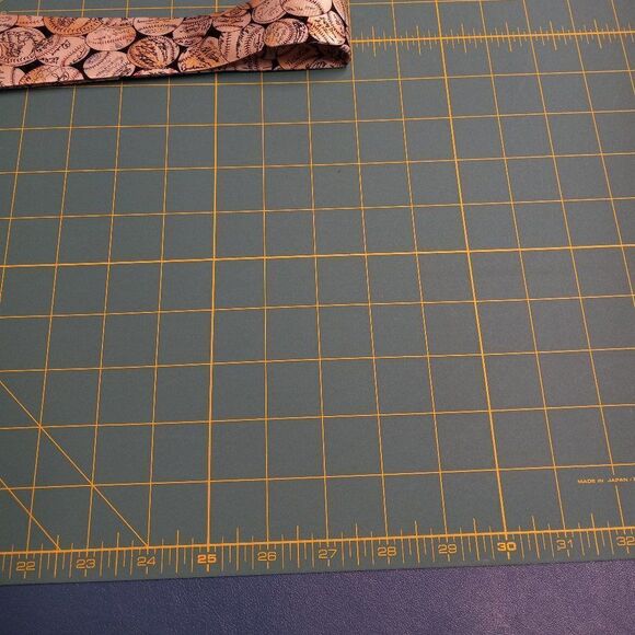 NWT Museum Artifacts all Silk tie - Picture 3 of 6